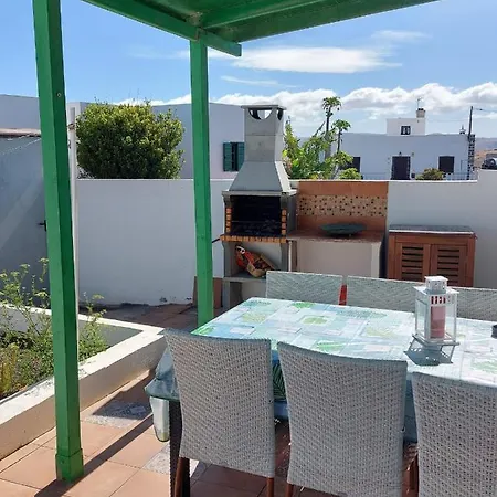 Appartement Casa Antonia Reyes, A La Sombra De Famara à Munique Extérieur photo