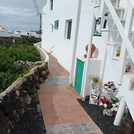 Appartement Casa Antonia Reyes, A La Sombra De Famara à Munique Extérieur photo