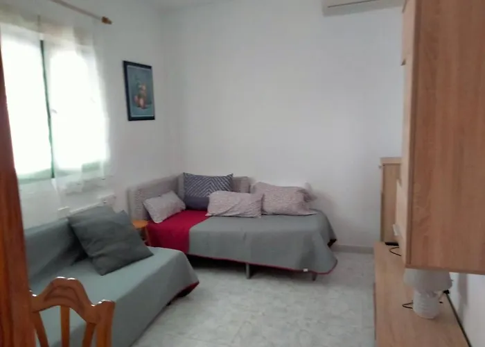 Casa Antonia Reyes, A La Sombra De Famara