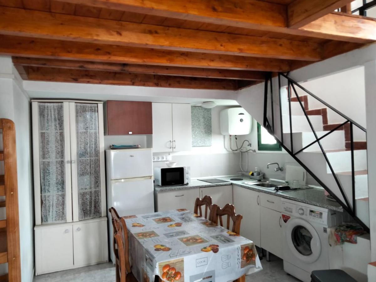 Casa Antonia Reyes, A La Sombra De Famara *