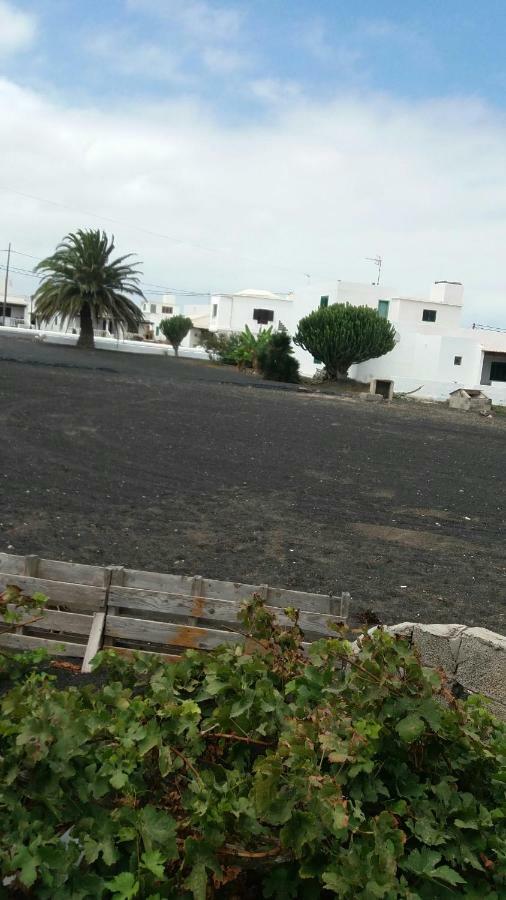 Casa Antonia Reyes, A La Sombra De Famara