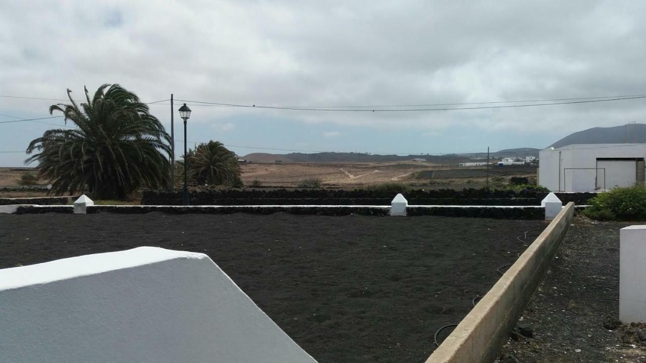 Casa Antonia Reyes, A La Sombra De Famara